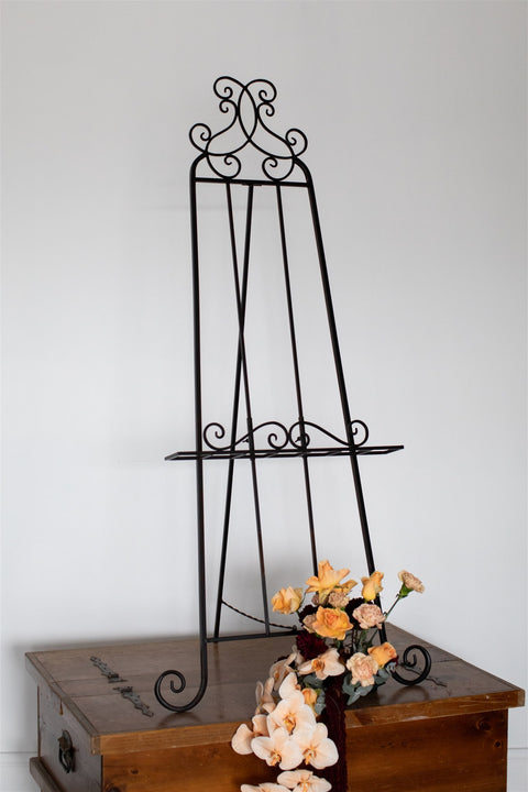 Black Wire Easel